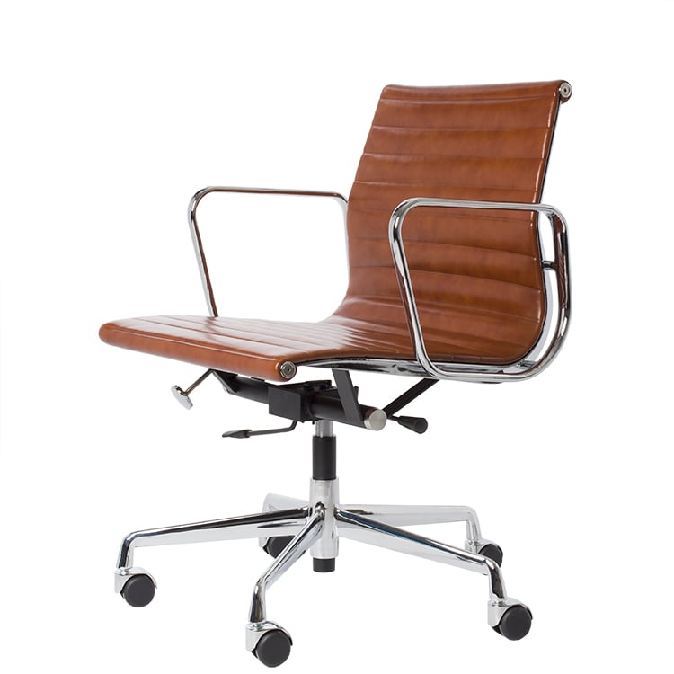 Charles Eames style, Kontorstol EA117 lær antikk