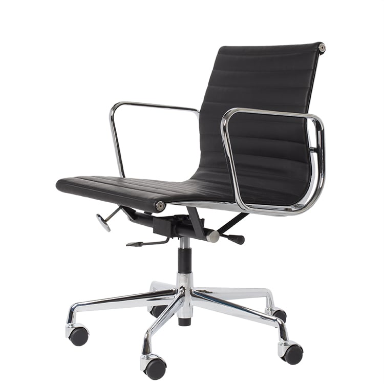 Charles Eames style, Kontorstol EA117 lær svart