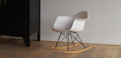 Design Eames RAR gyngestol hvit i Norge